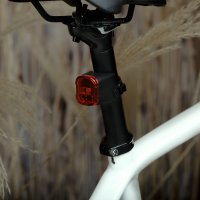 ADDVlEW Twins StVZO Fahrradlicht SetFrontlicht 130 m Reichweite, RücklichtIP65 wasserdicht, wiederaufladbareAkkus, Einfache Montage